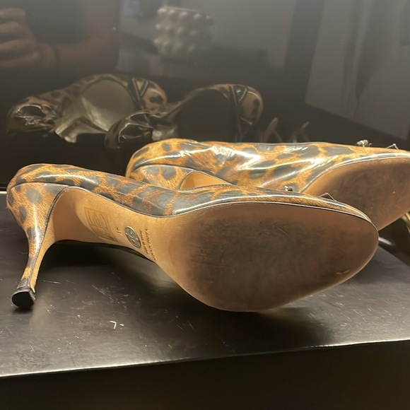 Dolce & Gabbana patent leather leopard print pumps - Picture 6 of 7